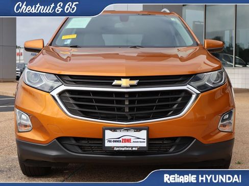 Used 2018 Chevrolet Equinox LT w/ Sun & Infotainment Package FWD image 8