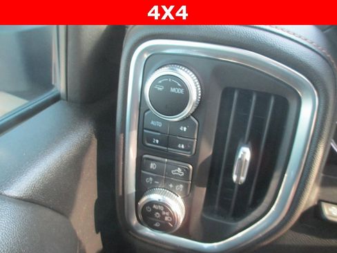 Certified 2022 GMC Sierra 2500 AT4 w/ AT4 Preferred Package image 27