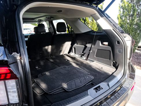 Used 2025 Ford Explorer Active w/ Active Comfort Package AWD/4WD image 32