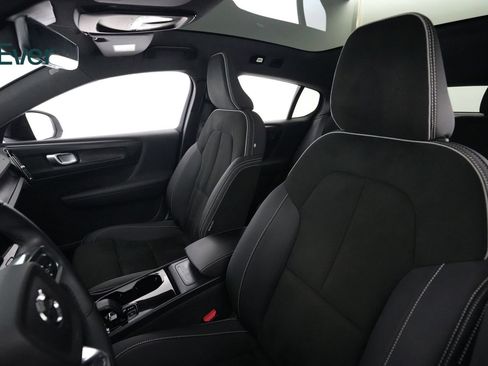 Used 2023 Volvo C40 P8 Recharge Plus AWD/4WD image 4