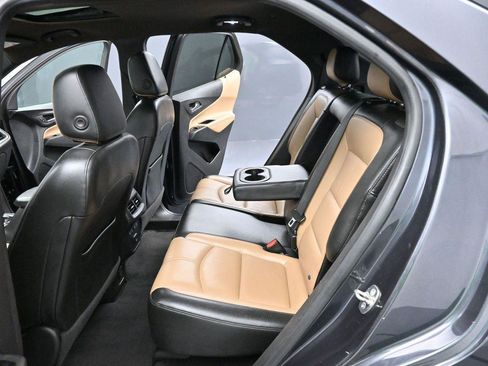 Used 2022 Chevrolet Equinox Premier FWD image 31