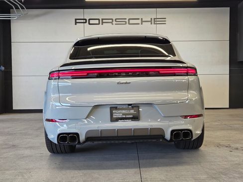 Certified 2026 Porsche Cayenne Turbo AWD/4WD image 7