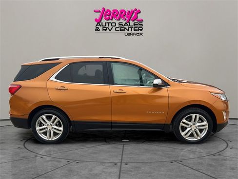 Used 2018 Chevrolet Equinox Premier image 17