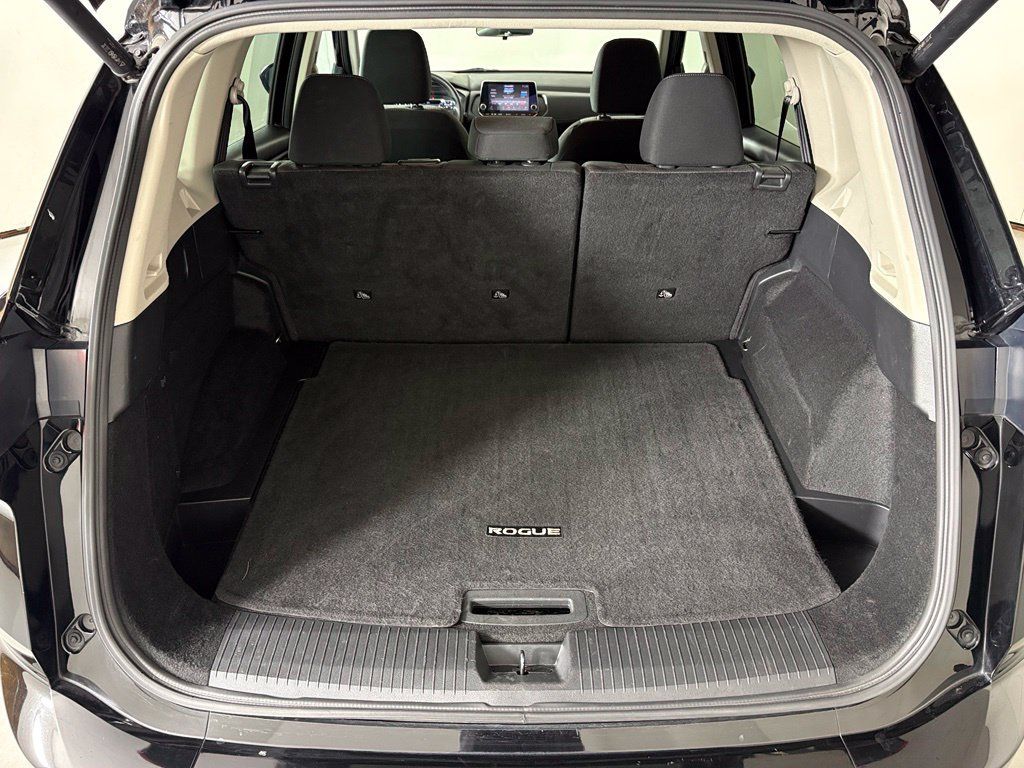 Used 2024 Nissan Rogue SV FWD image 37