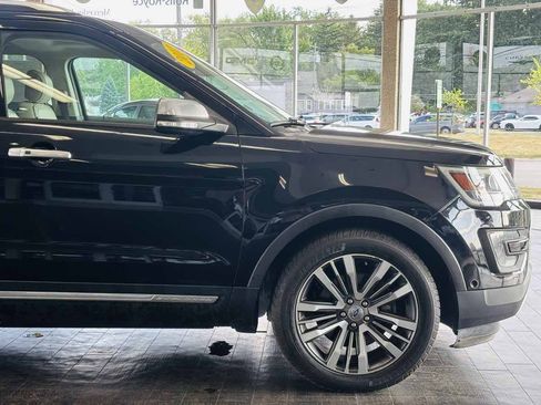 Used 2017 Ford Explorer Platinum AWD/4WD image 5