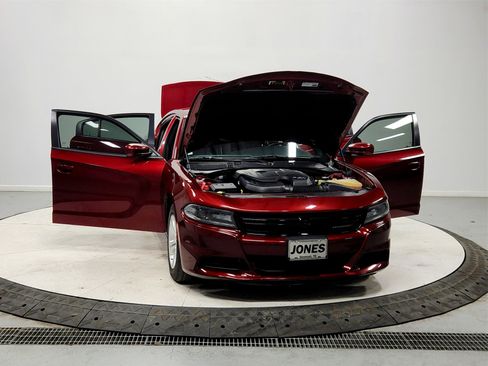 Used 2021 Dodge Charger SXT w/ Leather Interior Group image 10
