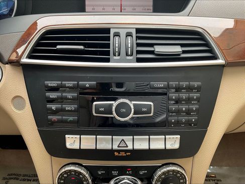 Used 2013 Mercedes-Benz C 250 Sedan image 14