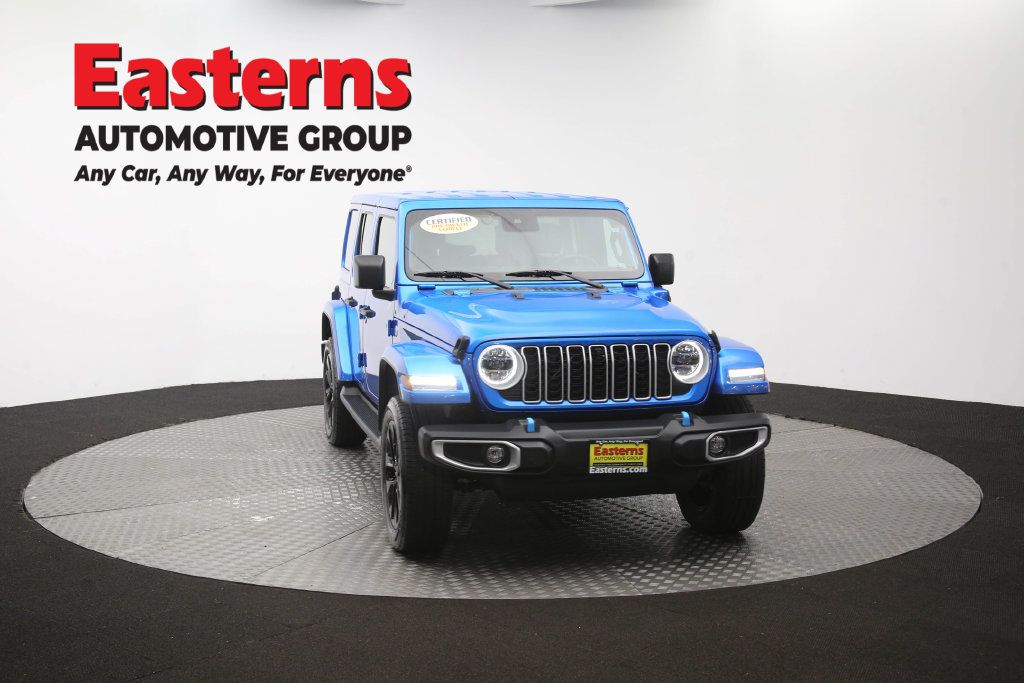 Used 2024 Jeep Wrangler Unlimited Sahara w/ Technology Group AWD/4WD image 55
