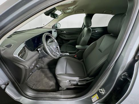 Used 2025 Buick Encore GX Preferred FWD image 13