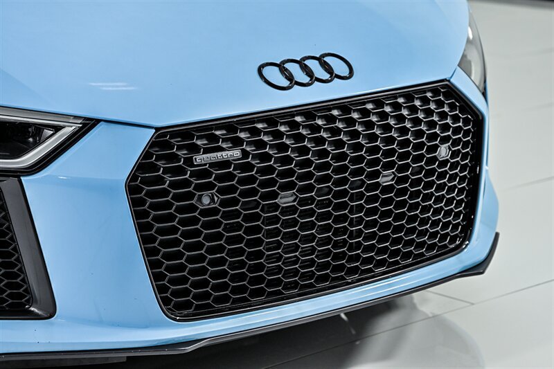 Used 2017 Audi R8 V10 AWD/4WD image 5
