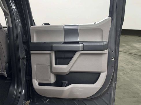 Used 2017 Ford F150 XLT w/ Equipment Group 302A Luxury AWD/4WD image 17