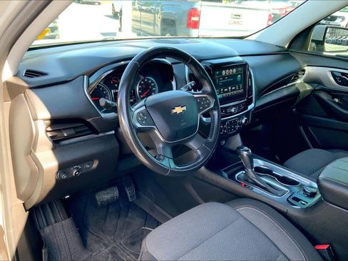 Used 2019 Chevrolet Traverse LT FWD image 15