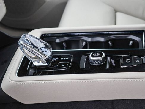 New 2026 Volvo XC90 T8 Ultra w/ Protection Package Premier image 29