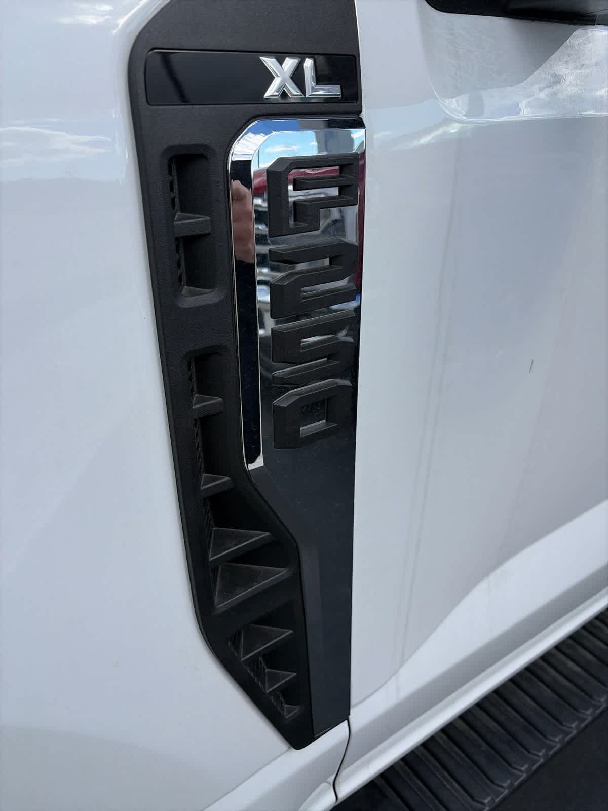New 2026 Ford F250 XL w/ XL Off-Road Package AWD/4WD image 6