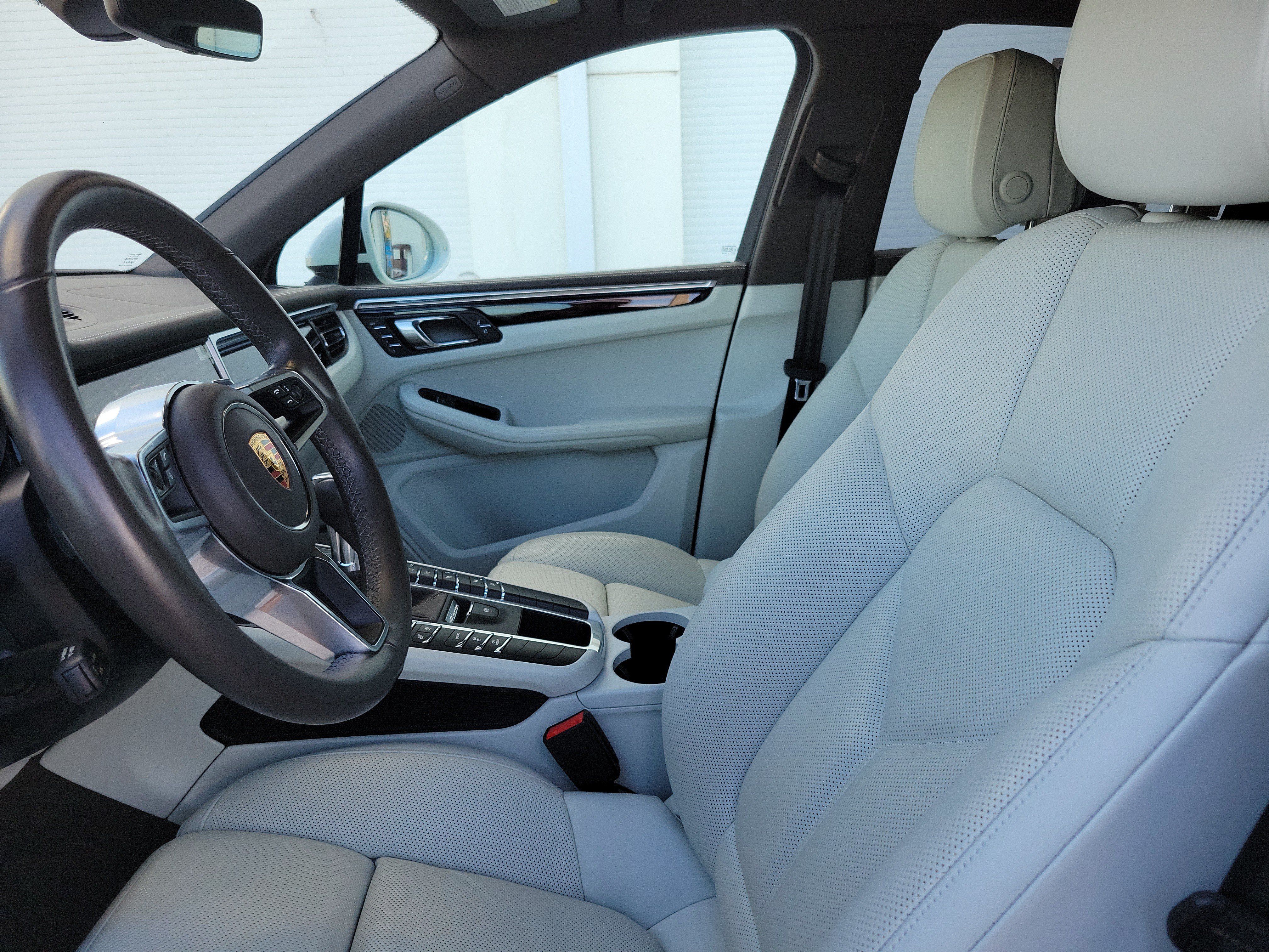 Used 2021 Porsche Macan AWD/4WD image 25
