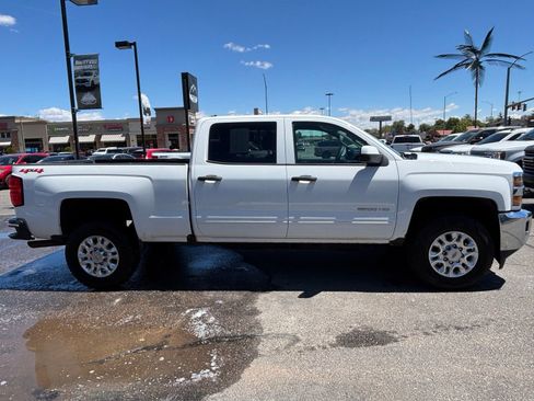 Used 2018 Chevrolet Silverado 2500 LT AWD/4WD image 5
