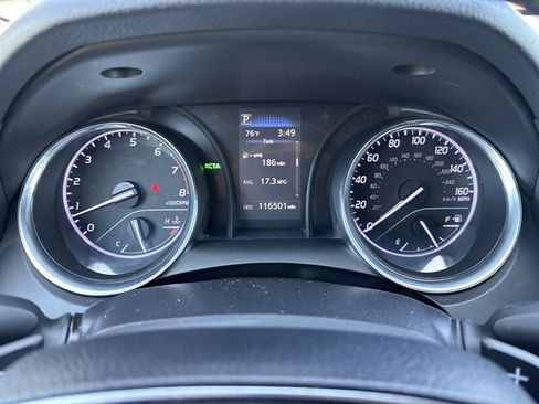 Used 2019 Toyota Camry SE w/ Convenience Package FWD image 40