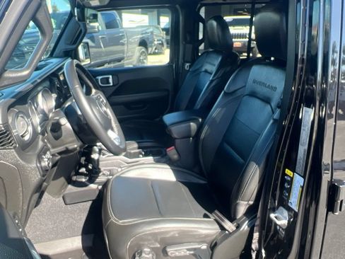 Used 2022 Jeep Gladiator Overland w/ Popular Equipment Package AWD/4WD image 28