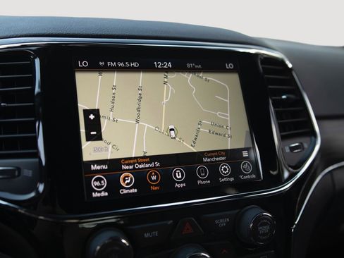 Used 2020 Jeep Grand Cherokee Limited image 9