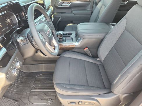 New 2026 GMC Sierra 1500 Elevation image 17