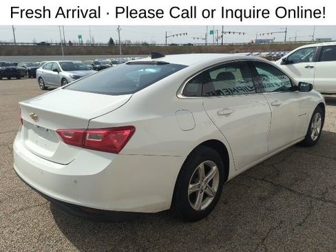 Used 2022 Chevrolet Malibu LS image 4