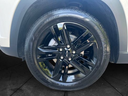 Used 2026 Chevrolet Trax ACTIV w/ Sunroof Package FWD image 14