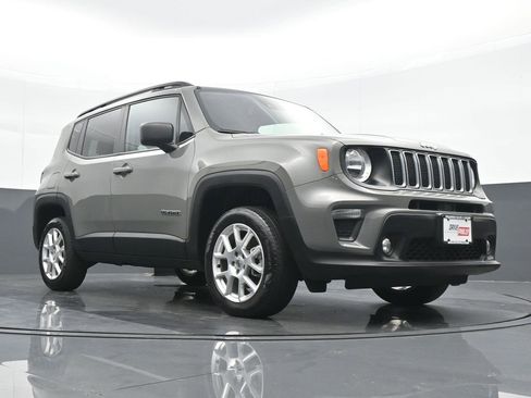 Used 2022 Jeep Renegade Latitude w/ Convenience Group image 24