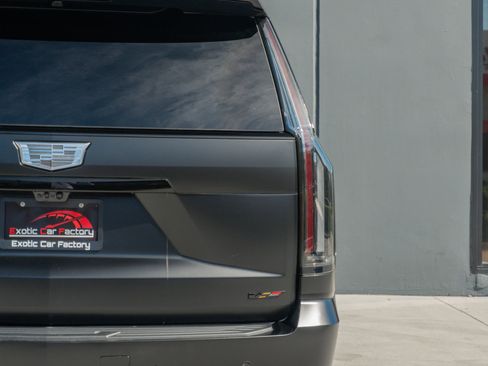 Used 2026 Cadillac Escalade V image 41