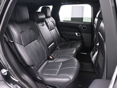 Used 2016 Land Rover Range Rover Sport HSE image 18