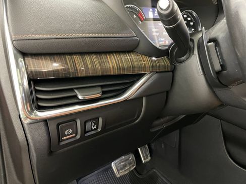 Certified 2019 Cadillac XT4 Premium Luxury AWD/4WD image 31