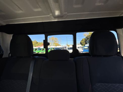 Used 2023 Jeep Gladiator Mojave w/ Cold Weather Group image 35