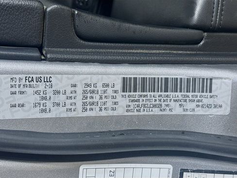 Used 2018 Jeep Grand Cherokee Limited AWD/4WD image 28