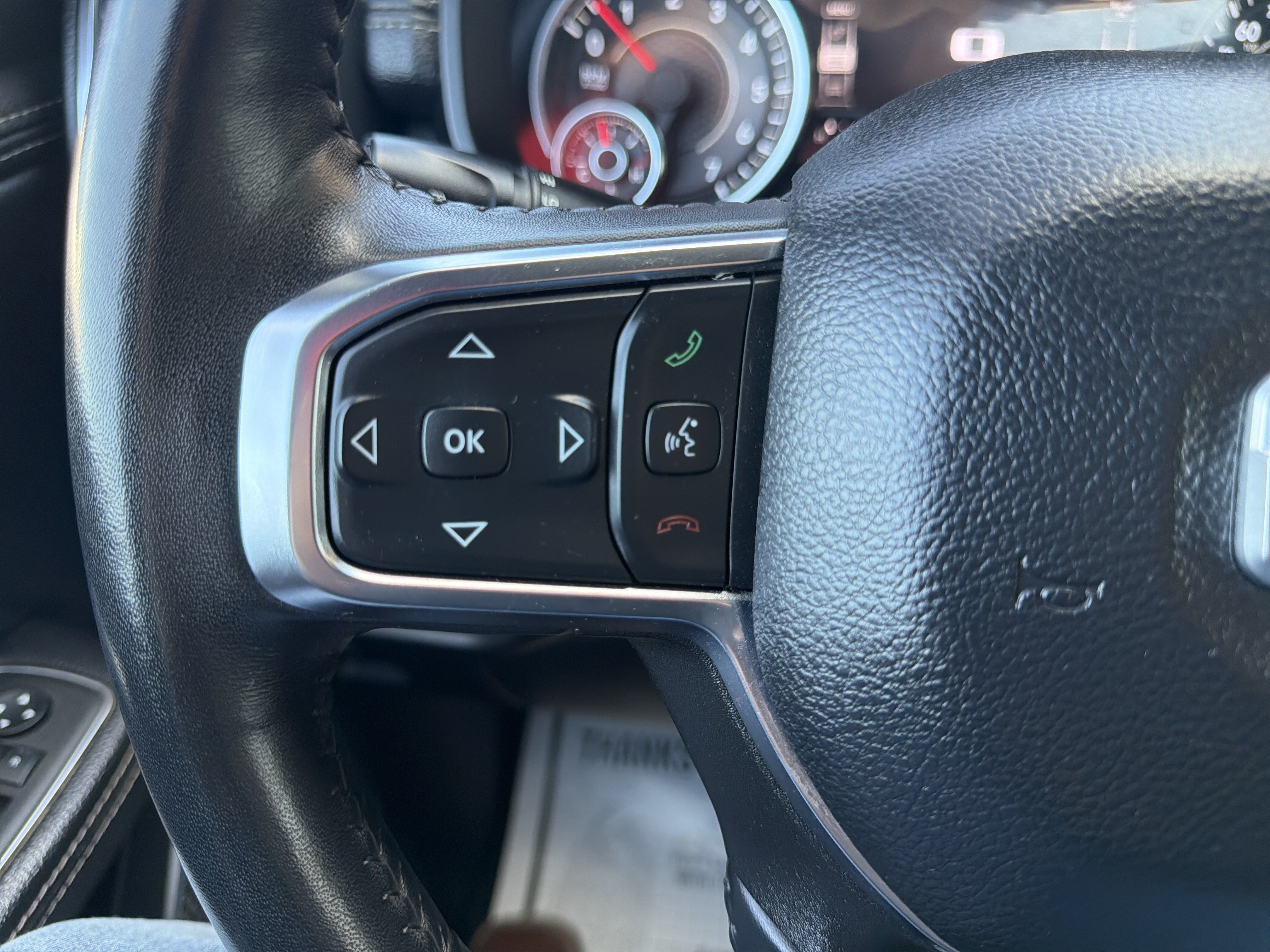 Used 2024 RAM 1500 Laramie AWD/4WD image 19