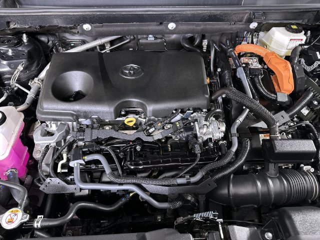Used 2025 Toyota RAV4 LE AWD/4WD image 31