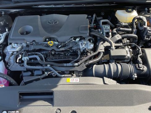 Used 2025 Toyota Camry LE image 17