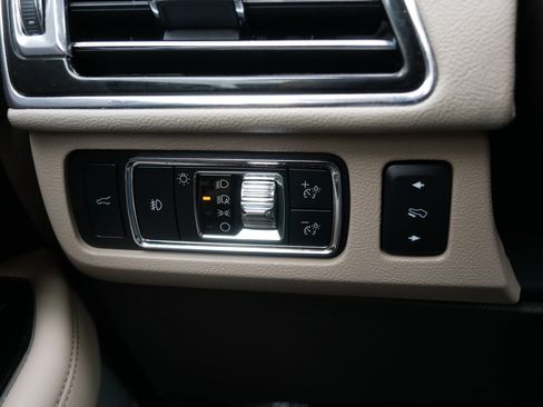 Used 2022 Lincoln Navigator L Reserve w/ Equipment Group 201A image 26