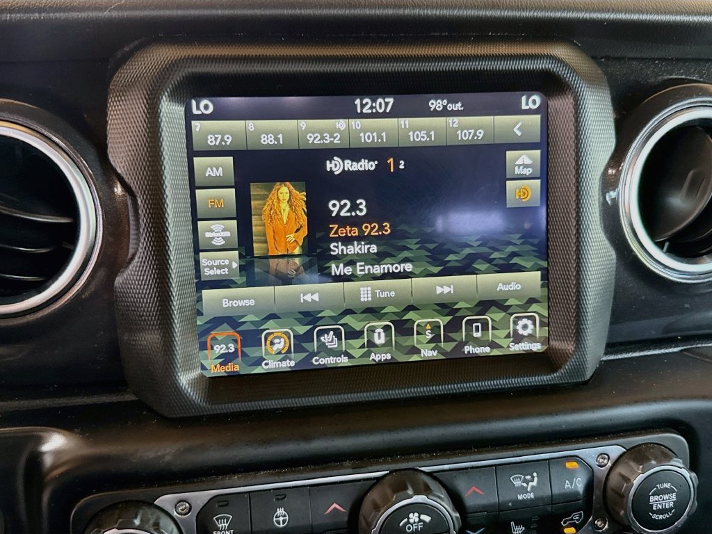 Certified 2022 Jeep Wrangler Unlimited Sahara AWD/4WD image 16
