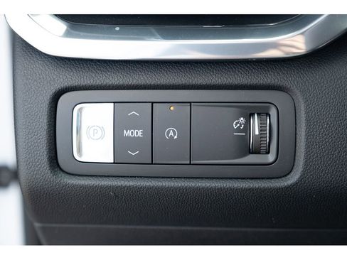 New 2026 GMC Acadia Elevation image 30