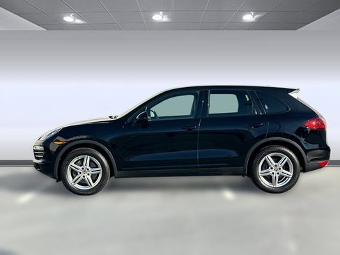 Used 2014 Porsche Cayenne Platinum Edition image 2
