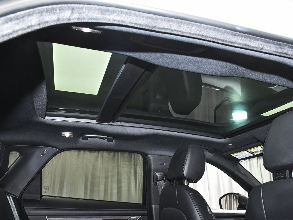Used 2023 Jaguar F-PACE S AWD/4WD image 58