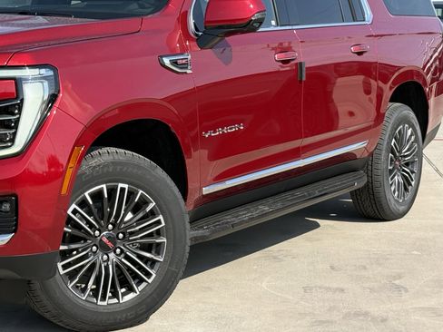 New 2026 GMC Yukon XL Elevation w/ Elevation Premium Package image 11
