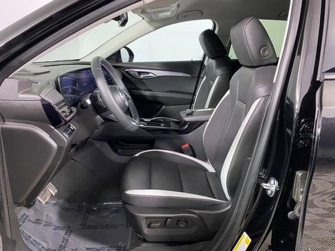 Certified 2025 Buick Envision Sport Touring image 12