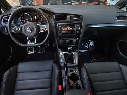 Used 2017 Volkswagen GTI SE FWD image 15