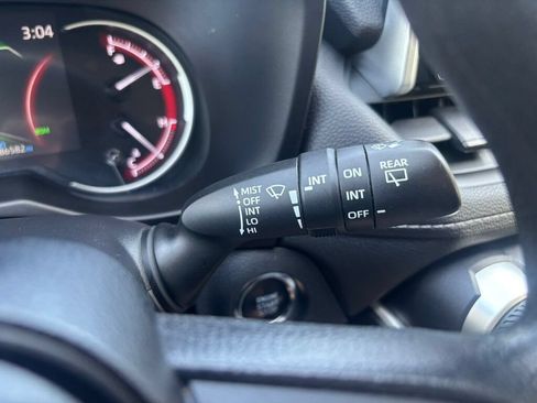 Used 2023 Toyota RAV4 XLE FWD image 28