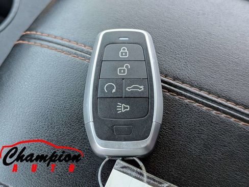 Used 2020 Nissan Altima 2.5 SR w/ Premium Package FWD image 32