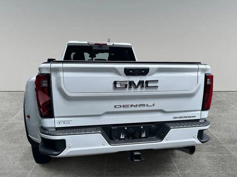 Used 2025 GMC Sierra 3500 Denali Ultimate AWD/4WD image 2