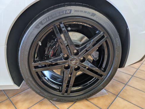 New 2026 Chevrolet Corvette Stingray Premium Cpe w/ Z51 Performance Package image 8