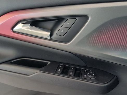 New 2026 Chevrolet Equinox EV RS image 16