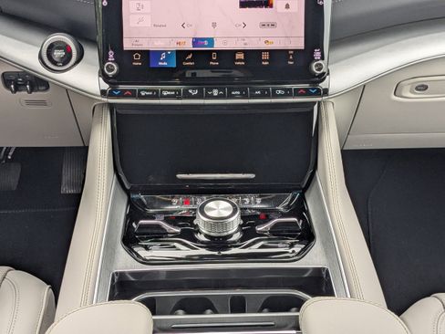 New 2026 Jeep Grand Wagoneer Limited image 18