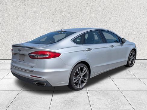 Used 2019 Ford Fusion Titanium AWD/4WD image 3